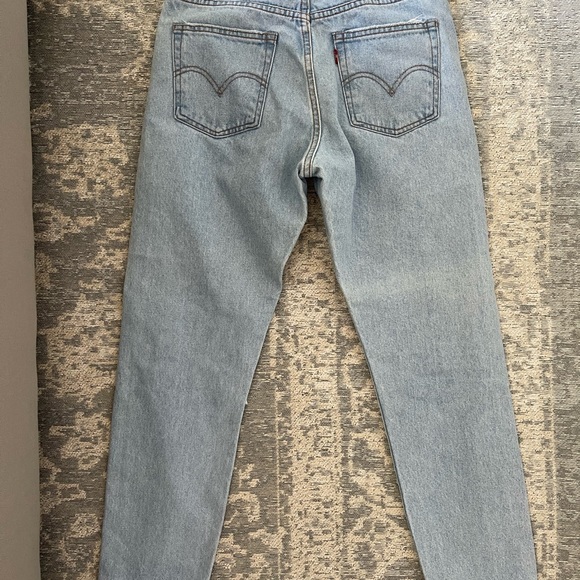 Levi’s 501 Jeans (Aritzia) in size 28 - Picture 4 of 4